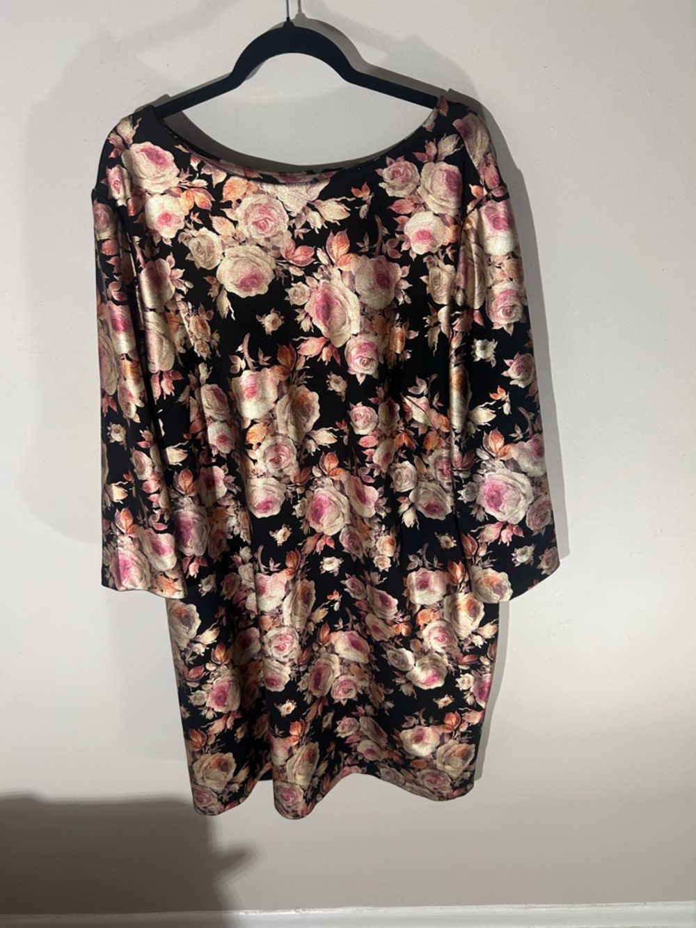 Maree Pour Toi Women's metallic & Black Floral Shift Dress with Pink Rose Print